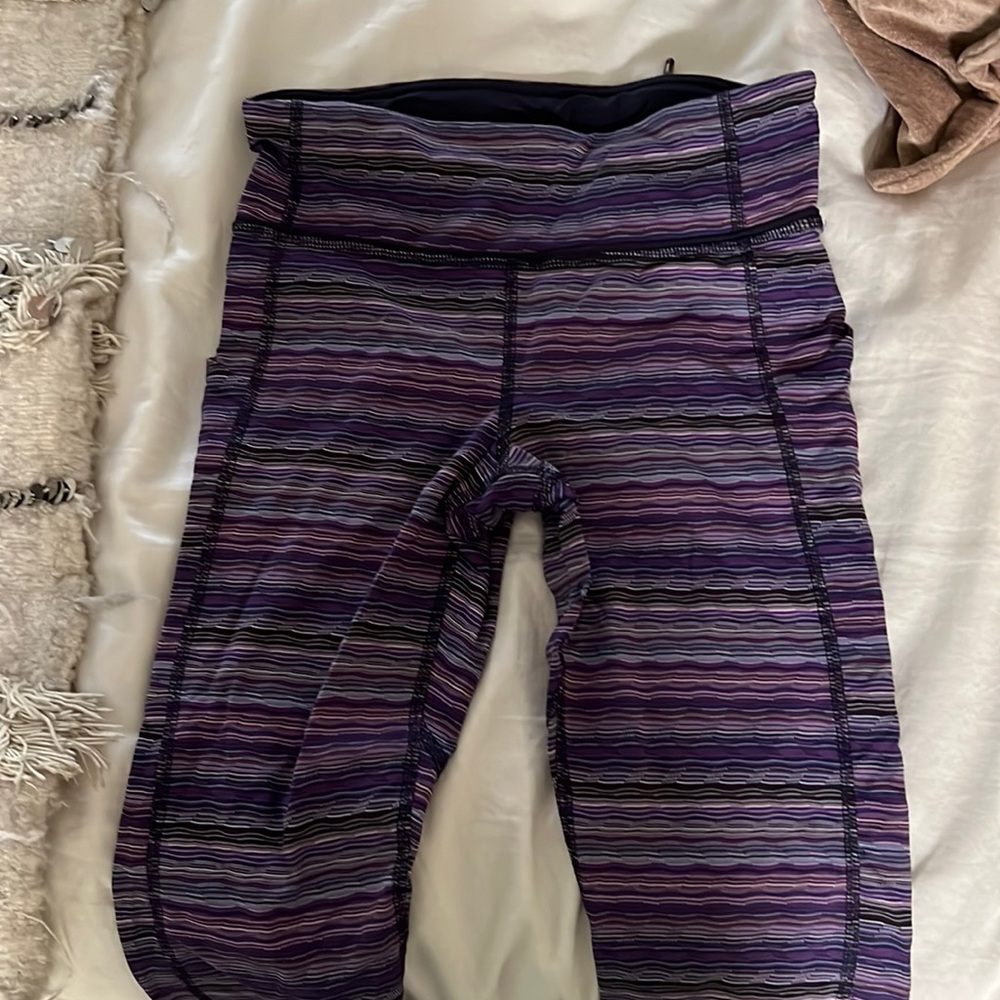 Lu Lu lemon crop workout pants worn once
